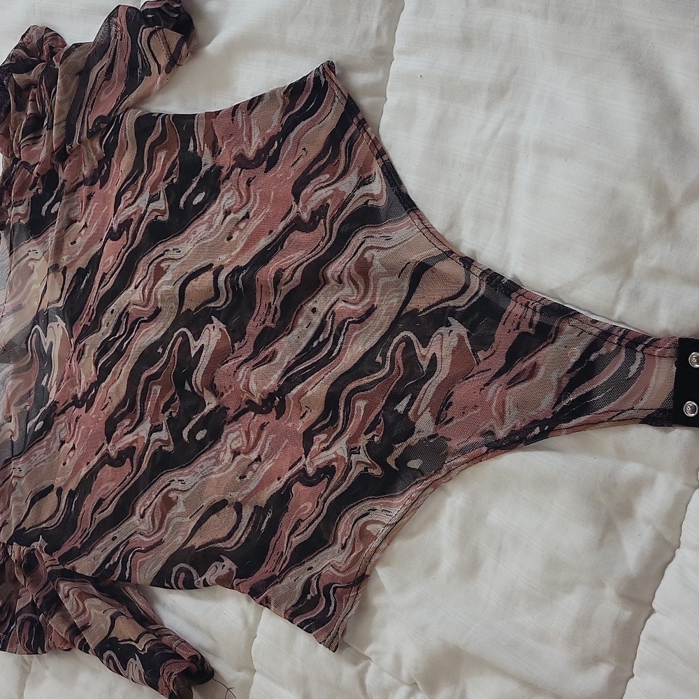 Mesh Abstract Patterned Bodysuit - Picture 3 of 3